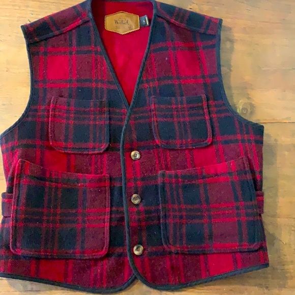 Large button up vest - Picture 1 of 3